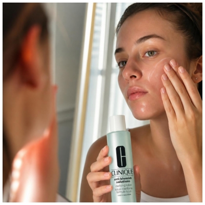 Clinique Anti-Blemish Solutions Lotion Clarifiante Formule Soin.o.soin. 200 ml