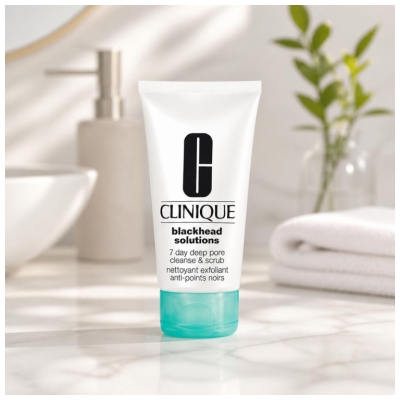 Clinique Blackhead Solutions Nettoyant Exfoliant Anti-Points Noirs 125 ml