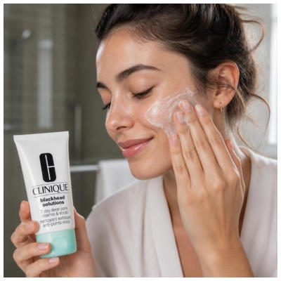 Clinique Blackhead Solutions Nettoyant Exfoliant Anti-Points Noirs 125 ml