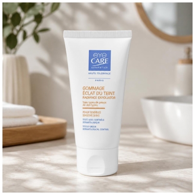 Eye Care Cosmetics Gommage Éclat du Teint