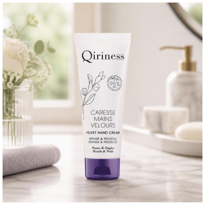 Qiriness Caresse Mains Velours