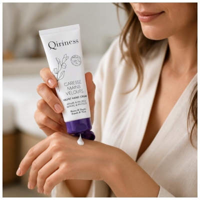 Qiriness Caresse Mains Velours