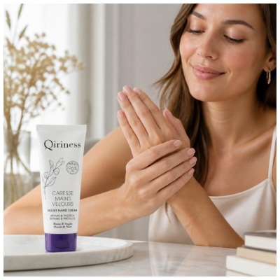Qiriness Caresse Mains Velours