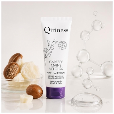 Qiriness Caresse Mains Velours