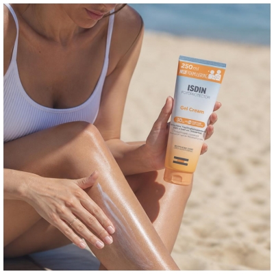 Isdin Fotoprotector Gel Cream Crème Solaire Corps Spf30 250 ml