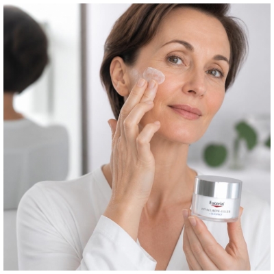 Eucerin Hyaluron-Filler + 3X Effect Soin de Jour Anti-Âge SPF15 - Peau Sèche Recharge 50 ml