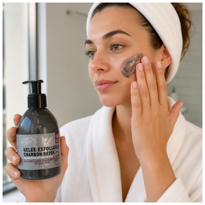 Tadé Gelée Exfoliante Charbon Détox Peaux Mixtes à Grasses 300 ml