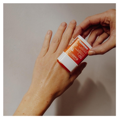 Laboratoires de Biarritz Stick Solaire Invisible Visage Lèvres & Zones Sensibles SPF50+ 10 g