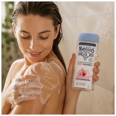 Le Petit Marseillais Gel Douche Adoucissant Haute Tolérance Fleur d'Amandier Bio Peaux Sèches et Sensibles 400 ml