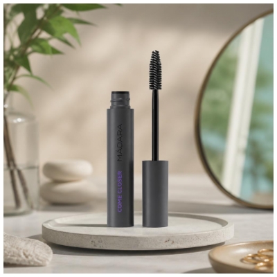 Mádara Come Closer Mascara Effet Longueur aux Peptides 6 ml