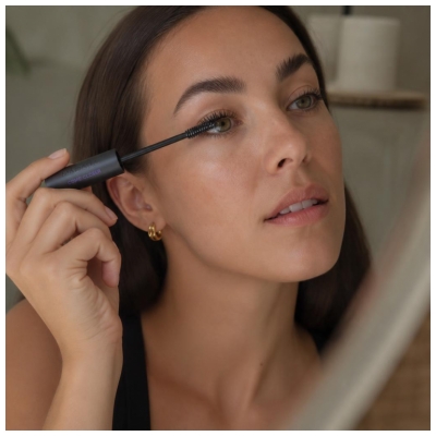 Mádara Come Closer Mascara Effet Longueur aux Peptides 6 ml