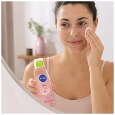 Nivea Lotion Tonique Douceur Amande Douce Peaux Sèches et Sensibles 200 ml
