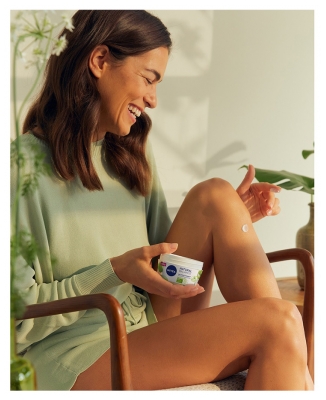Nivea Naturally Good Crème Hydratante à l'Aloe Vera Visage, Corps et Mains 200 ml