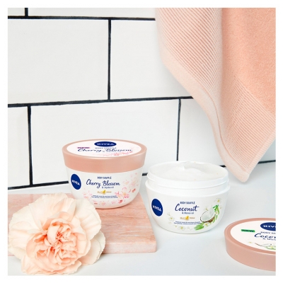 Nivea Soufflé Perlé Crème Hydratante Fleur de Cerisier et Huile de Jojoba 200 ml