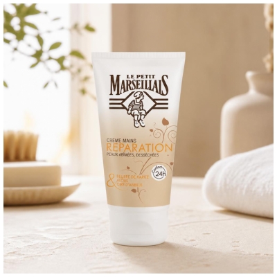 Le Petit Marseillais Crème Mains Réparatrice Peaux Abimées et Desséchées Beurre de Karité Aloès et Cire d'Abeille - 1 Tube de 75 ml