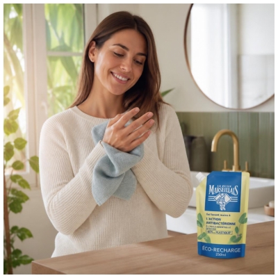 Le Petit Marseillais Gel Lavant Mains Antibactérien Toutes Peaux Recharge 250 ml 