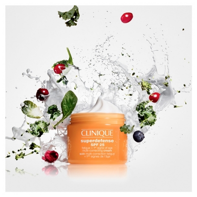 Clinique Superdefense SPF 25 Soin Multi-Correction Fatigue + 1Ers Signes de l'Âge - Type 1,2 50 ml