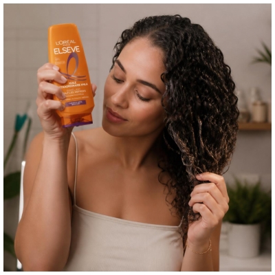 L'Oréal Paris Elseve Huile Extraordinaire Amla Après-Shampoing Démêlant Boucles Définies Cheveux Secs Bouclés 250 ml