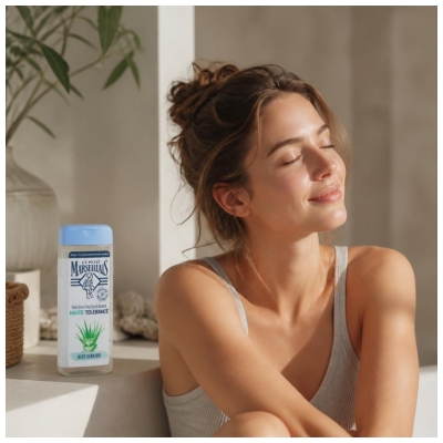Le Petit Marseillais Gel Douche Hydratant Haute Tolérance Aloe Vera Bio Tous Types de Peaux 400 ml