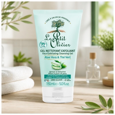Le Petit Olivier Gel Nettoyant Exfoliant Peaux Normales à Mixtes 150 ml
