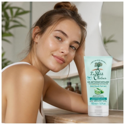 Le Petit Olivier Gel Nettoyant Exfoliant Peaux Normales à Mixtes 150 ml