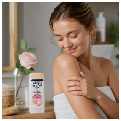 Le Petit Marseillais Soin Douche Surgras Lait d'Avoine & Rose 400 ML