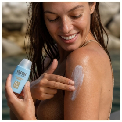 Isdin Fotoprotector Fusion Water Magic Crème Solaire Visage SPF 50 50 ML + Protecteur Solaire SPF 50 Spray 100 ML