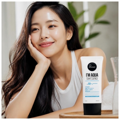 Suntique I'm Aqua Sun Essence Crème Solaire SPF 50 + 50 ML