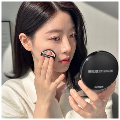 Suntique I'm Velvet Skin Fit Cushion Fond de Teint SPF50+ 12 Grammes