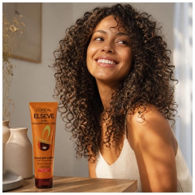 L'Oréal Paris Elseve Huile Extraordinaire Jojoba pour Cheveux Très Secs ou Frisés 150 ML