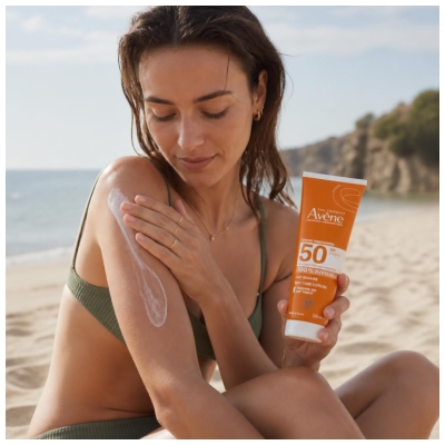 Avène Solaire Lait Invisible Toucher Sec SPF50 250 ml