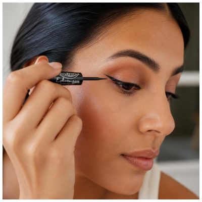 PuroBIO Cosmetics Eyeliner On Fleek Brush Tip Pointe Pinceau Bio 3,1 ml