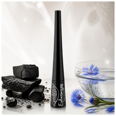 PuroBIO Cosmetics Eyeliner On Fleek Felt Tip Pointe Feutre Bio 3,1 ml