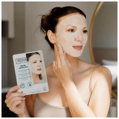 Iroha Masque Tissus Visage Acide Glyolique Illuminateur Peeling