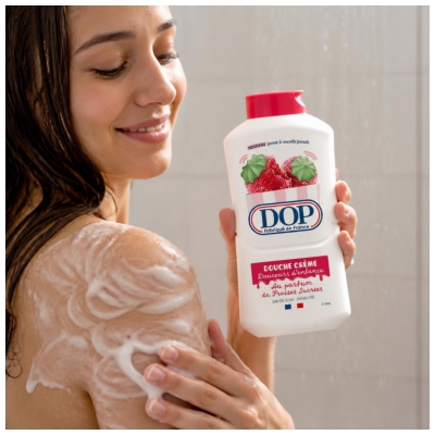 Dop Douceurs d'Enfance Douche Crème au Parfum de Fraises Sucrées 310 ML