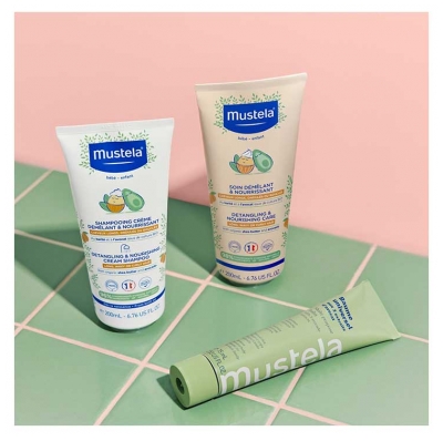 Mustela Soin Après-Shampoing Démêlant & Nourrissant 200 ml