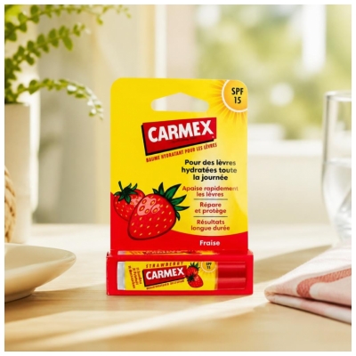 Carmex Fraise Baume Lèvres Hydratant SPF15 4,25 g