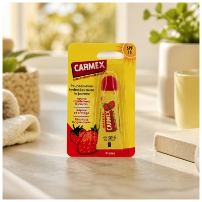 Carmex Fraise Baume Lèvres Hydratant SPF15 Tube 10 g