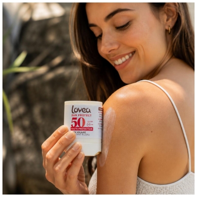 Lovea Stick Solaire Zones Sensibles et Visage Monoï de Tahiti Haute Protection SPF50 40 g
