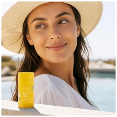 Osmaé Stick Solaire Monoï Tropical Visage Lèvres et Zones Sensibles SPF50+ 15 g