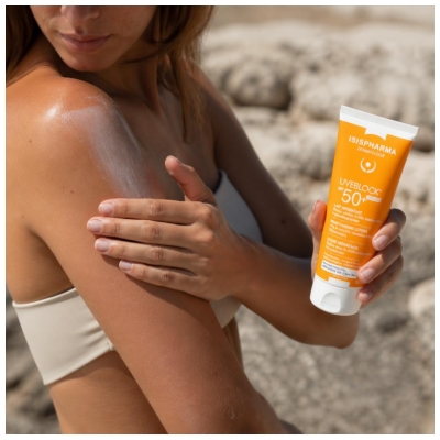 Isispharma Uveblock Lait Hydratant Visage et Corps SPF50+ 100 ml