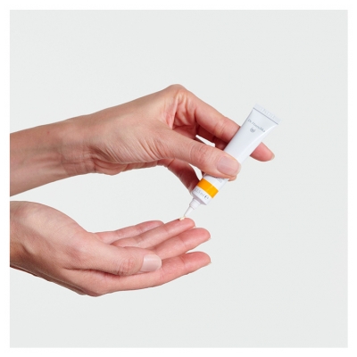 Dr. Hauschka Crème Fluide Hydratant Contour des Yeux 12,5 ml