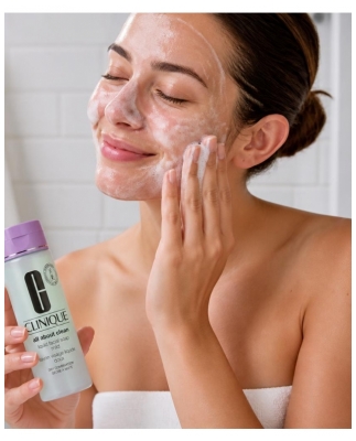 Clinique All About Clean Savon Visage Liquide Doux 200 ml
