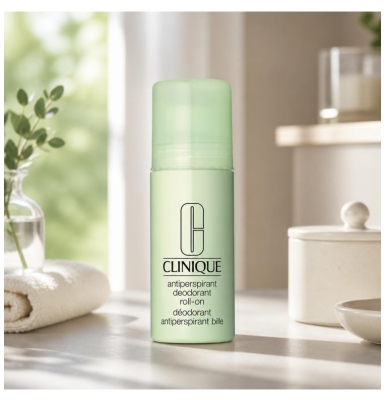 Clinique Déodorant Roll-On Antiperspirant à Bille 75 ml